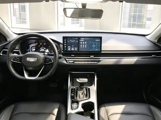 Geely Emgrand — Фото автомобиля 4