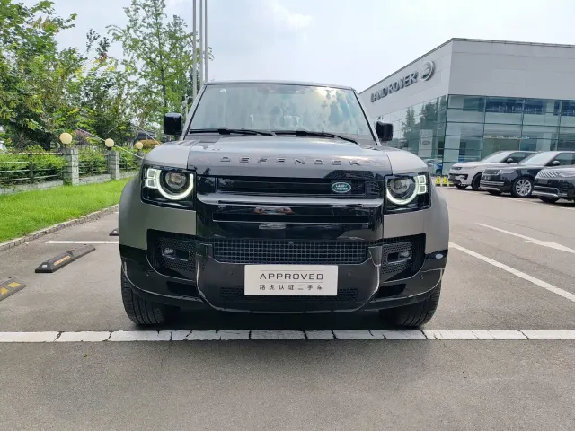 Land Rover Defender — Фото автомобиля 2