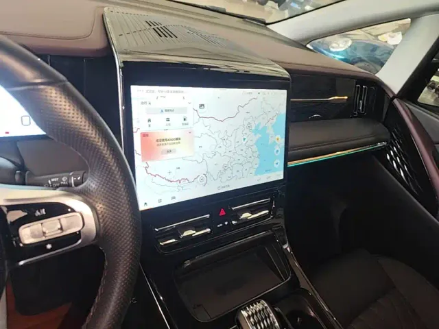 GAC Trumpchi M8 — Фото автомобиля 12