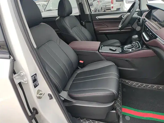 GAC Trumpchi M6 — Фото автомобиля 24