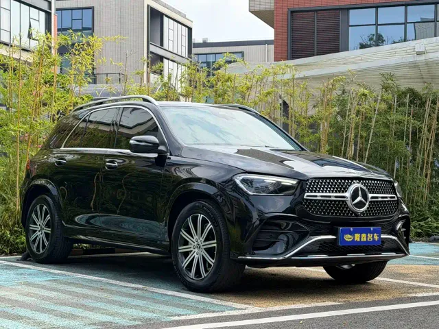 Mercedes-Benz GLE-Class — Фото автомобиля 3