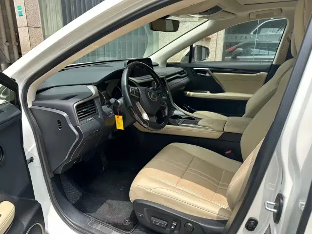 Lexus RX — Фото автомобиля 5