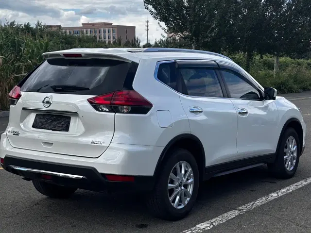 Nissan X-Trail — Фото автомобиля 7