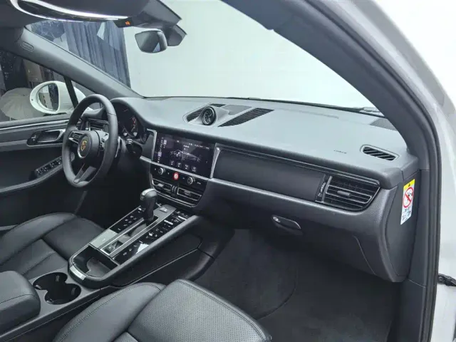 Porsche Macan — Фото автомобиля 24