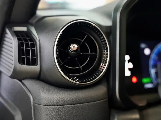 Toyota Prado — Фото автомобиля 12