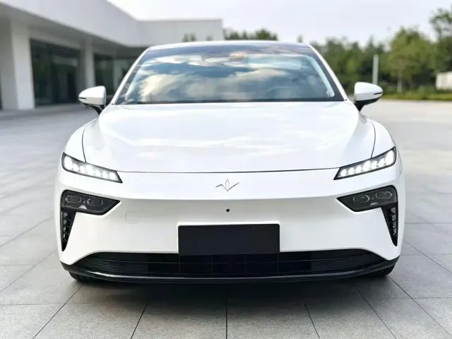 Dongfeng eπ 007 — Фото автомобиля 2