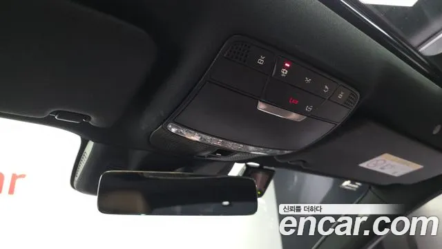 Mercedes-Benz E-Class — Фото автомобиля 22
