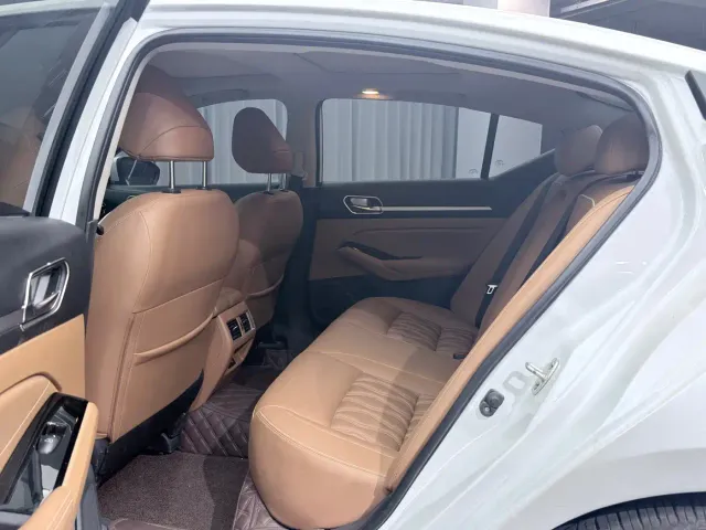 Nissan Teana — Фото автомобиля 12