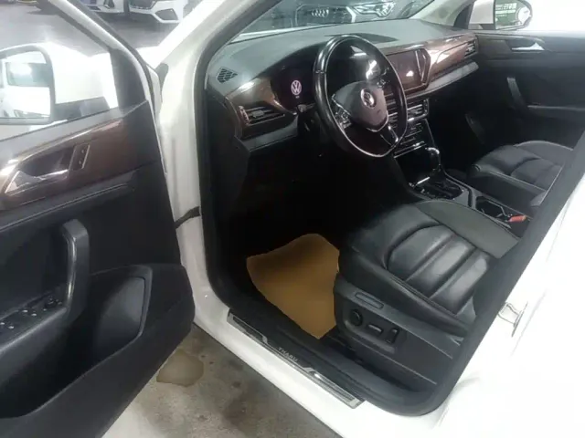 Volkswagen Tharu — Фото автомобиля 15