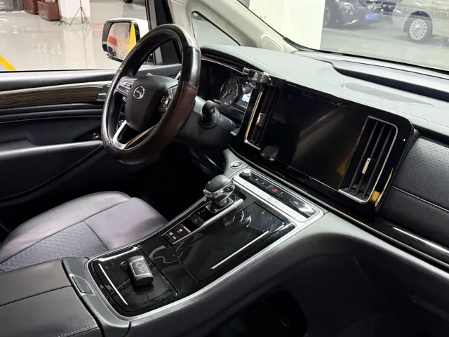 GAC Trumpchi M8 — Фото автомобиля 10