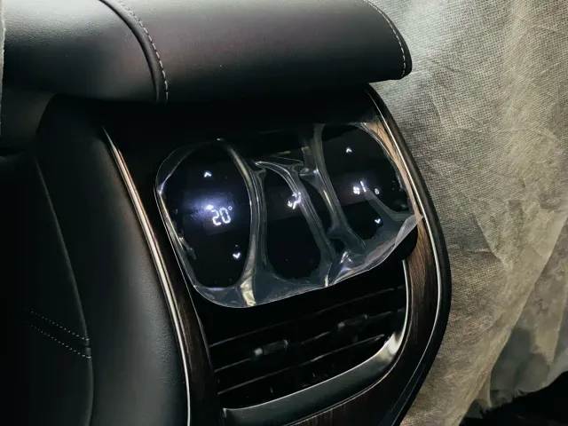 IM Motors LS7 — Фото автомобиля 18