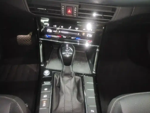 Volkswagen Passat — Фото автомобиля 13