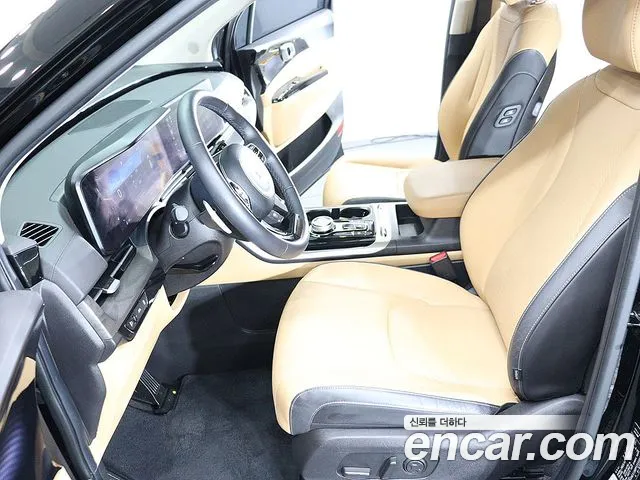 Kia Carnival Generation 4 — Фото автомобиля 17