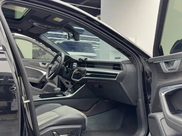Audi A6L — Фото автомобиля 10