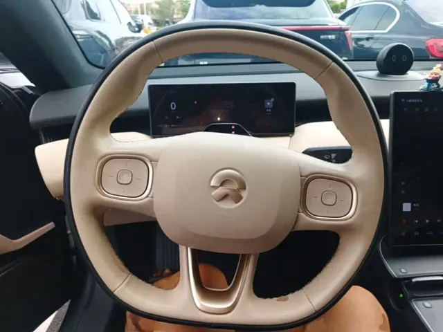 Nio ET5 Touring — Фото автомобиля 10