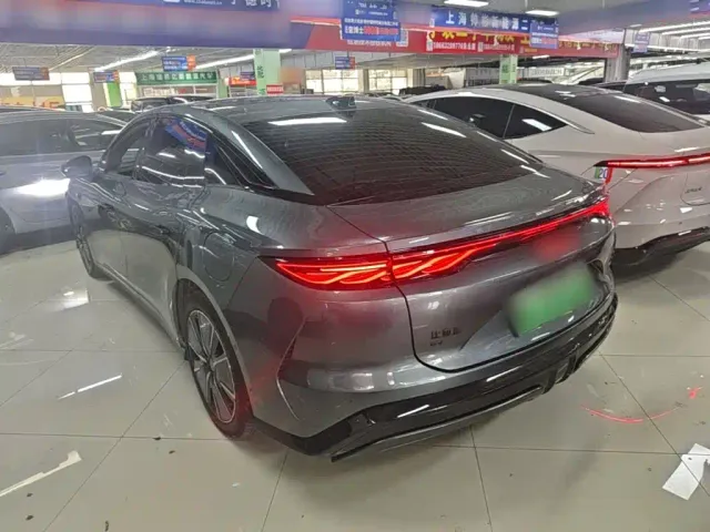 BYD Han L — Фото автомобиля 4