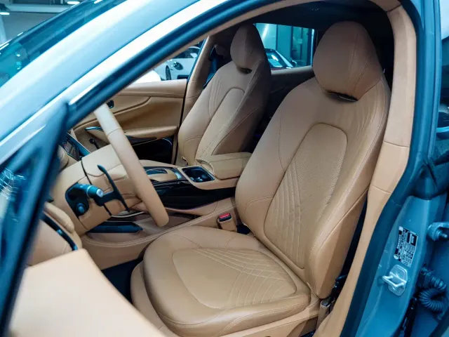 Aston Martin DBX — Фото автомобиля 22