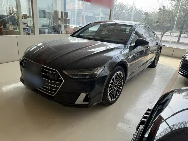 Фотография автомобиля — Audi A7L