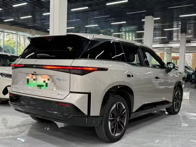 Toyota BoZhi 3X — Фото автомобиля 9