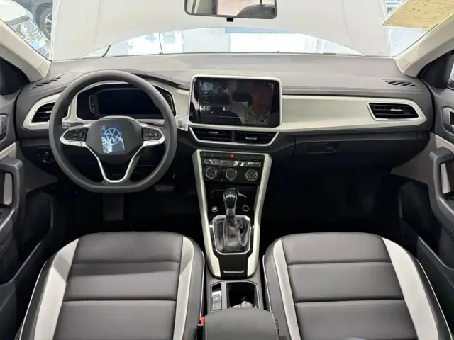 Volkswagen T-Roc — Фото автомобиля 20