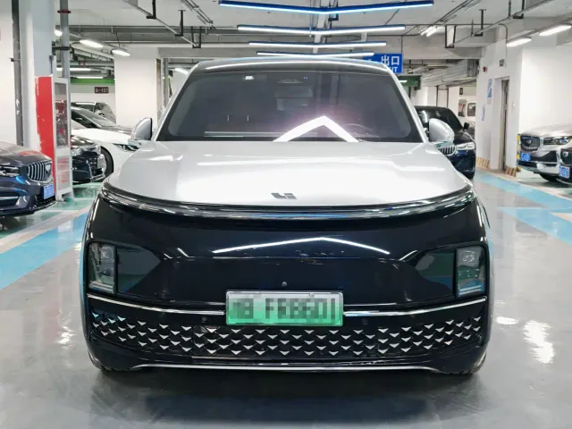 Li Auto L9 — Фото автомобиля 2