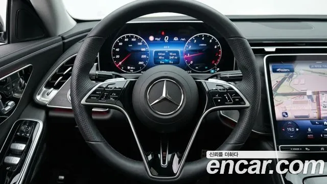 Mercedes-Benz E-Class — Фото автомобиля 11