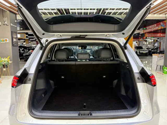 Geely Galaxy Starship 7 EM-i — Фото автомобиля 11
