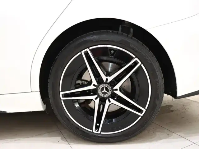 Mercedes-Benz C-Class — Фото автомобиля 19