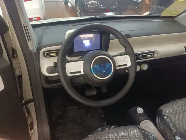 Wuling Hongguang Mini EV — Фото автомобиля 10