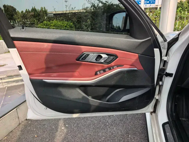 BMW i3 — Фото автомобиля 11