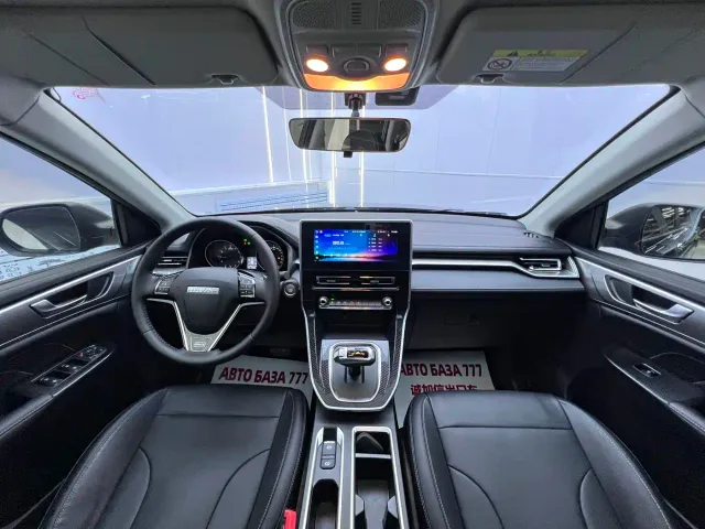 Haval M6 — Фото автомобиля 15