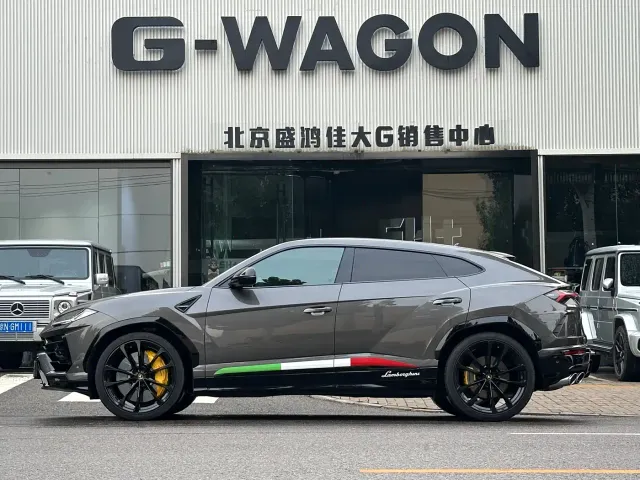 Lamborghini Urus — Фото автомобиля 2