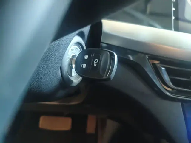 Changan Eado — Фото автомобиля 23