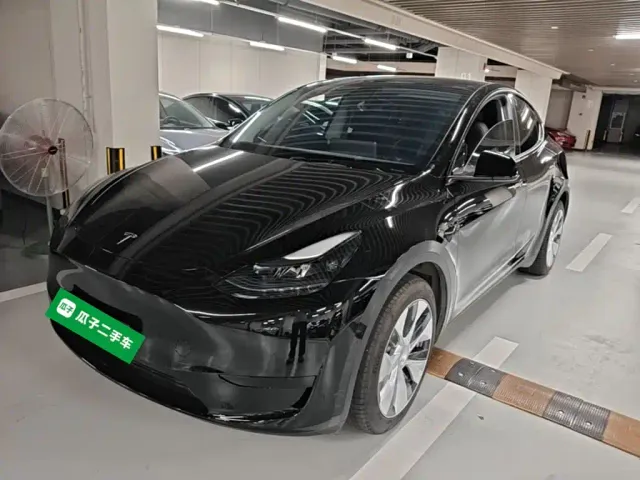 Фотография автомобиля — Tesla Model Y
