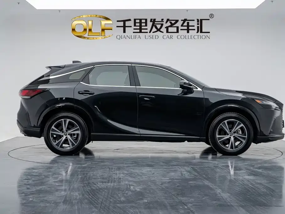 Lexus Lexus RX 2025 300 4WD Premium Edition — Фото автомобиля 4