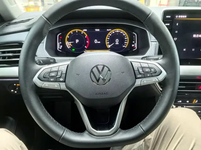 Volkswagen Lavida — Фото автомобиля 14