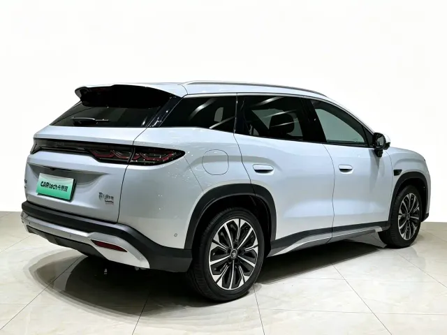 BYD Song Ultra — Фото автомобиля 25