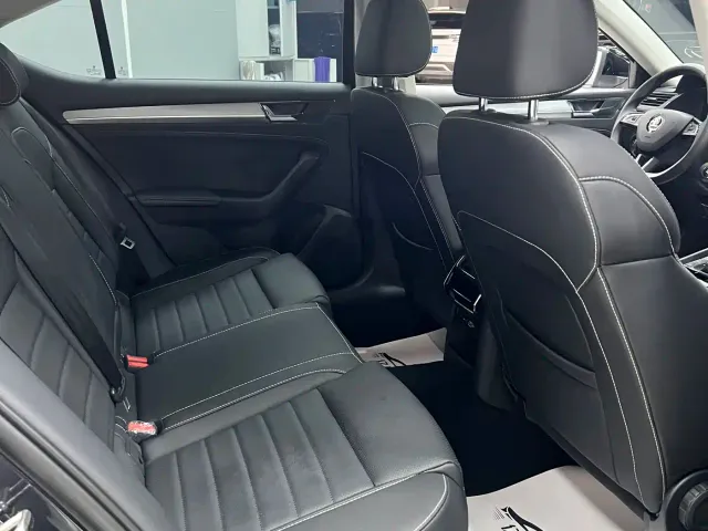 Skoda Superb — Фото автомобиля 17