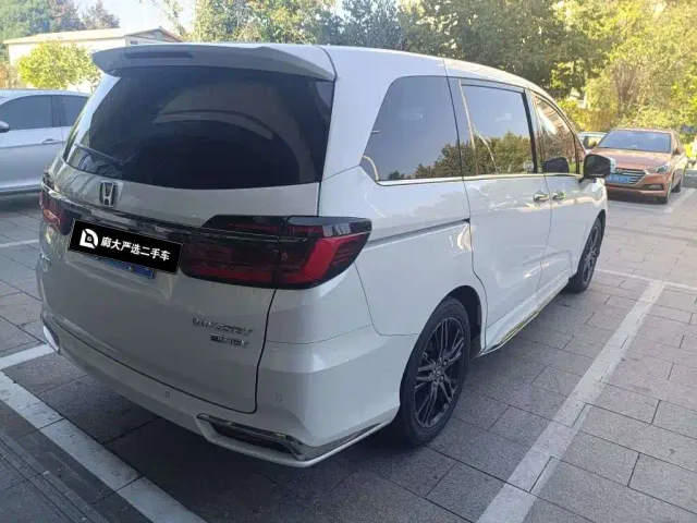 Honda Odyssey — Фото автомобиля 6
