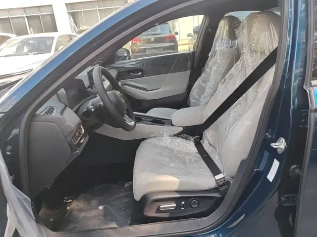 Honda Inspire Hybrid — Фото автомобиля 14