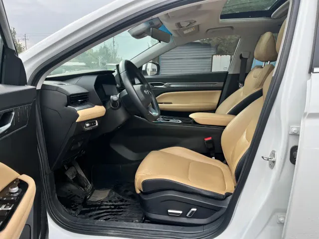 Geely Emgrand L — Фото автомобиля 6