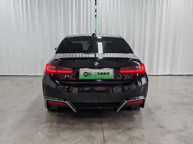 BMW i3 — Фото автомобиля 6