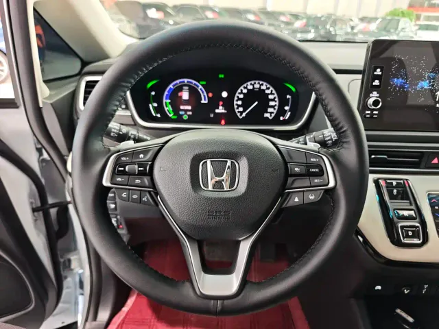 Honda Elysion — Фото автомобиля 10