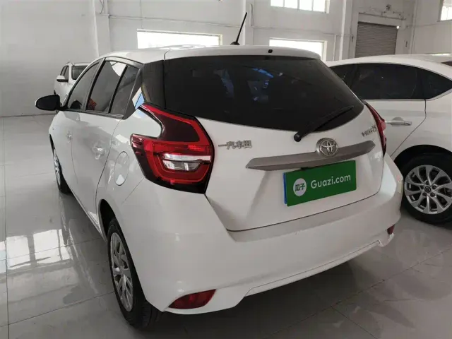 Toyota Vios FS — Фото автомобиля 4