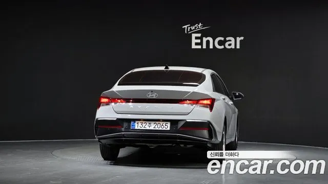 Hyundai Avante CN7 — Фото автомобиля 4