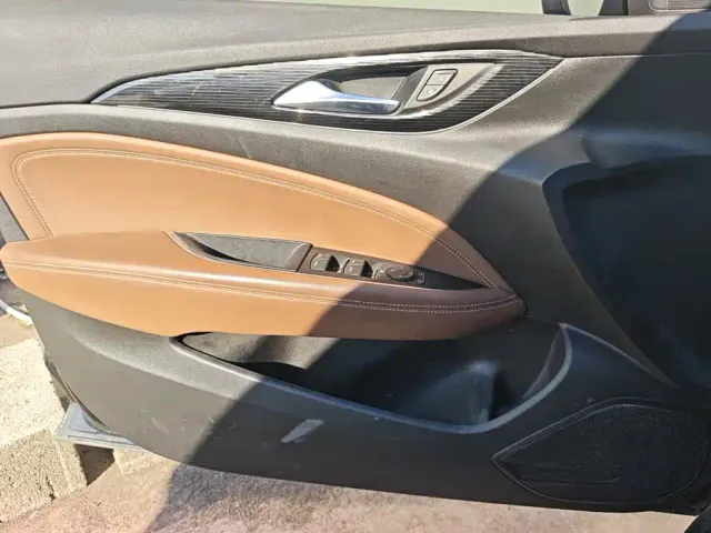 Buick Regal — Фото автомобиля 7