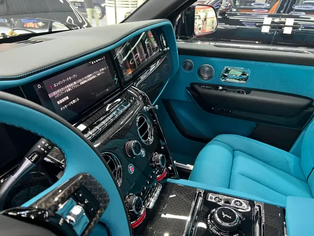Rolls-Royce Cullinan — Фото автомобиля 13