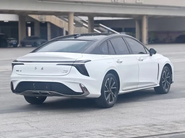 Hongqi H6 — Фото автомобиля 4