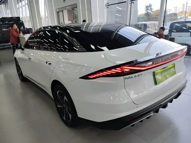 Geely Galaxy L6 — Фото автомобиля 4