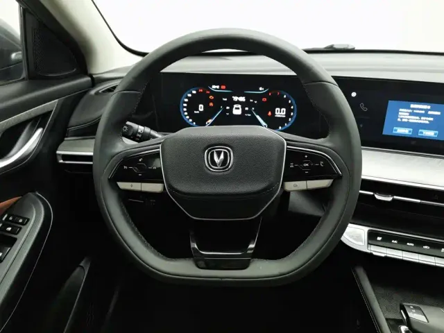 Changan Eado — Фото автомобиля 11